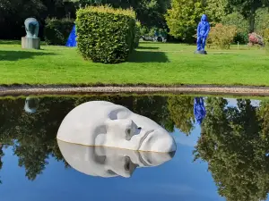 Annelies 01 Beeldentuin Anningahof